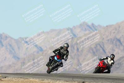 media/Dec-01-2025-Moto Forza (Mon) [[2daa91e15f]]/3-Beginner Group/Session 4 Turn 9/